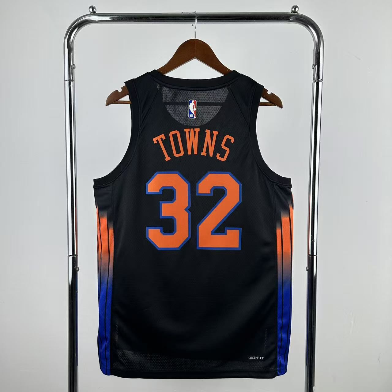 Men New York Knicks #32 Towns Black Season 2026 NBA Jersey